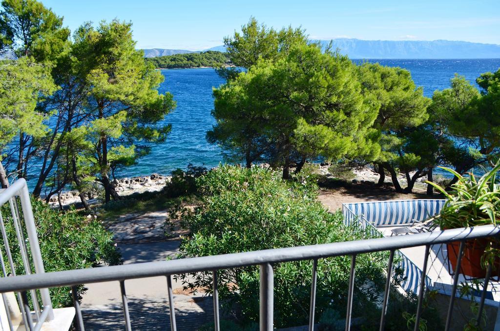 Apartments Dobronic Jelsa  Rom bilde